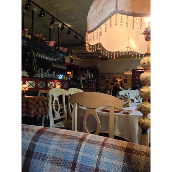 Ресторанный сервис бронирования столиков menu-rest.com - Интерьер ресторана "Гости"