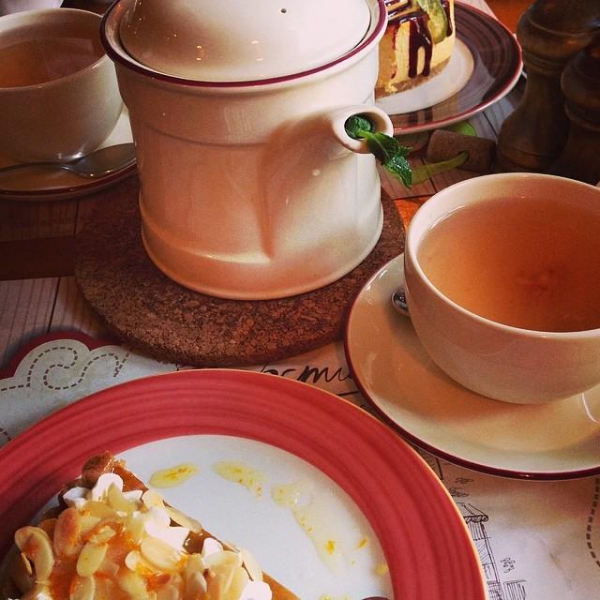 Ресторанный сервис бронирования столиков menu-rest.com - Интерьер ресторана "Гости"