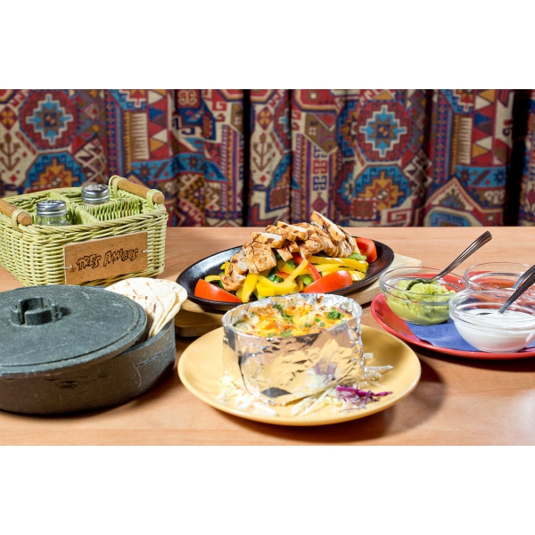 Ресторанный сервис бронирования столиков menu-rest.com - Интерьер ресторана "Трес Амигос"