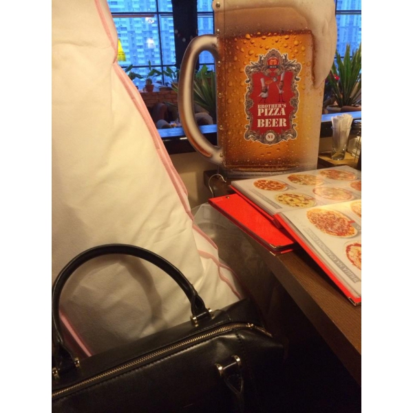 Ресторанный сервис бронирования столиков menu-rest.com - Интерьер ресторана "Brother`s Pizza"