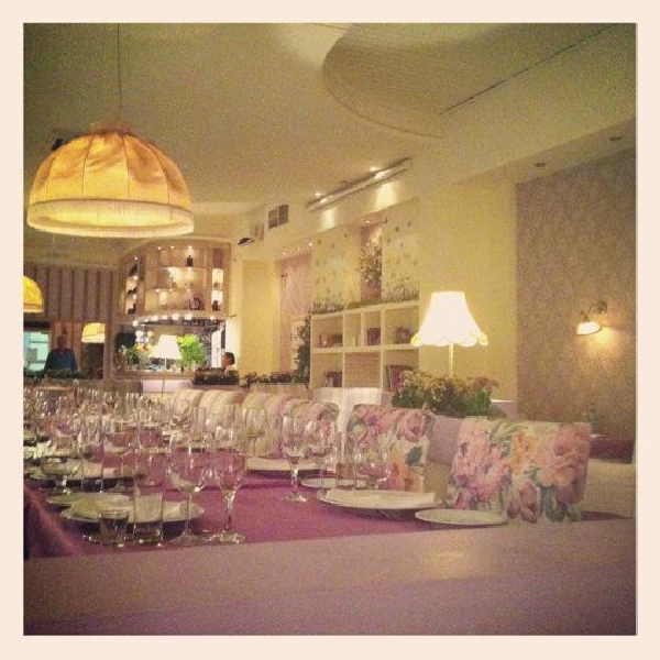 Ресторанный сервис бронирования столиков menu-rest.com - Интерьер ресторана "ДАЧА"