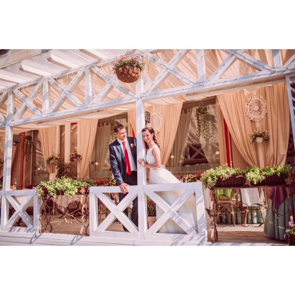 Ресторанный сервис бронирования столиков menu-rest.com - Интерьер ресторана "ДАЧА"