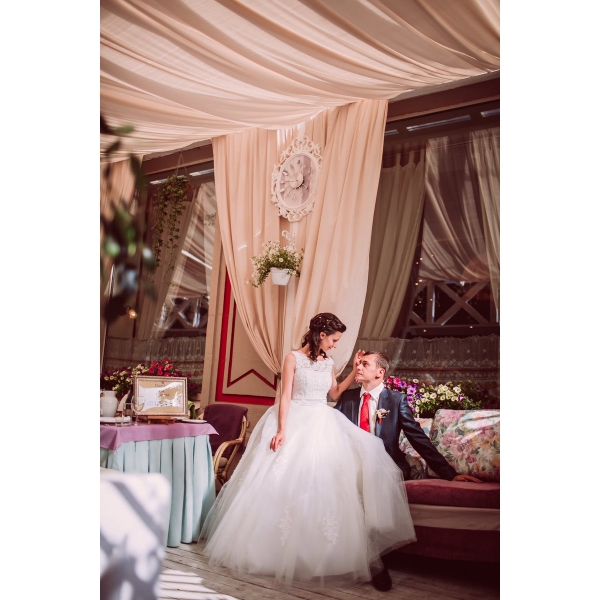 Ресторанный сервис бронирования столиков menu-rest.com - Интерьер ресторана "ДАЧА"