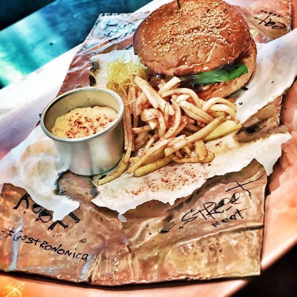 Ресторанный сервис бронирования столиков menu-rest.com - Интерьер ресторана "Гастрономика"