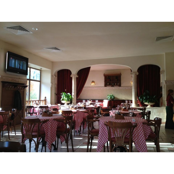 Ресторанный сервис бронирования столиков menu-rest.com - Интерьер ресторана "Mama Roma"