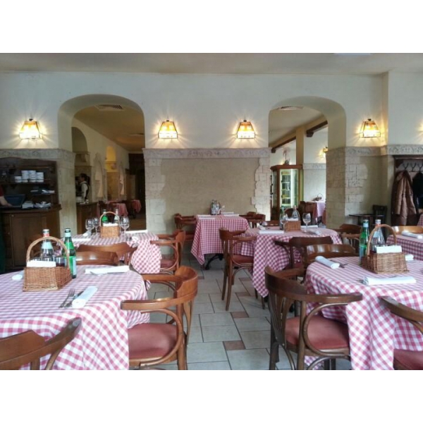 Ресторанный сервис бронирования столиков menu-rest.com - Интерьер ресторана "Mama Roma"