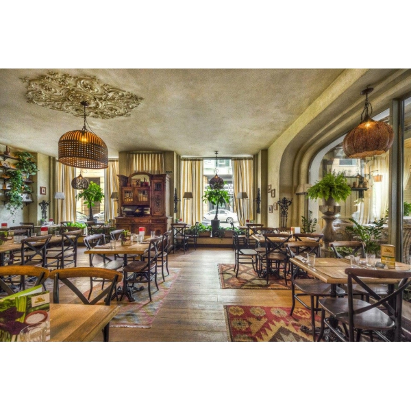 Ресторанный сервис бронирования столиков menu-rest.com - Интерьер ресторана "MAMALЫGA"