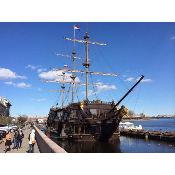 Ресторанный сервис бронирования столиков menu-rest.com - Интерьер ресторана "Летучий Голландец"