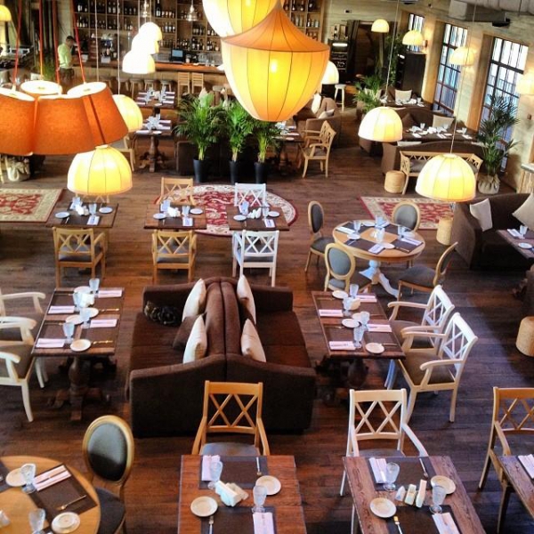 Ресторанный сервис бронирования столиков menu-rest.com - Интерьер ресторана "Villa Zималеtо"