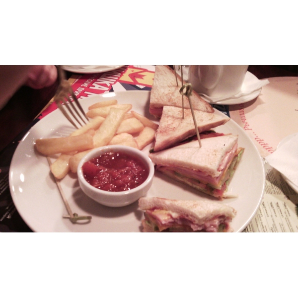 Ресторанный сервис бронирования столиков menu-rest.com - Интерьер ресторана "Grizzly Bar"