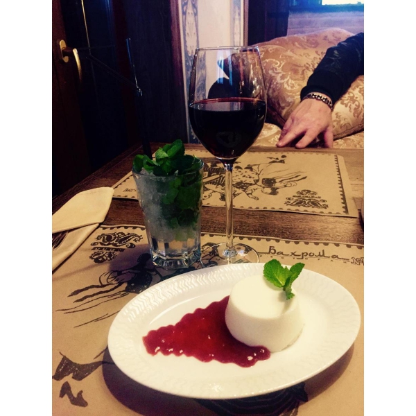 Ресторанный сервис бронирования столиков menu-rest.com - Интерьер ресторана "Бахрома"