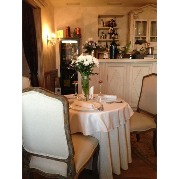 Ресторанный сервис бронирования столиков menu-rest.com - Интерьер ресторана "Миндаль cafe"