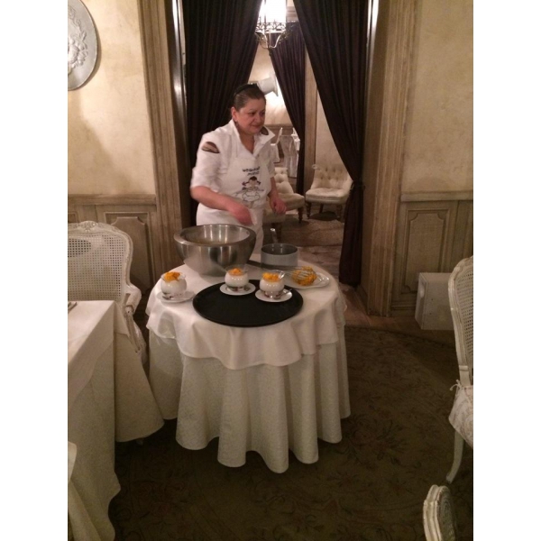 Ресторанный сервис бронирования столиков menu-rest.com - Интерьер ресторана "Миндаль cafe"