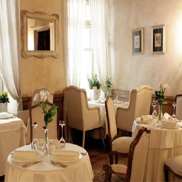 Ресторанный сервис бронирования столиков menu-rest.com - Интерьер ресторана "Миндаль cafe"