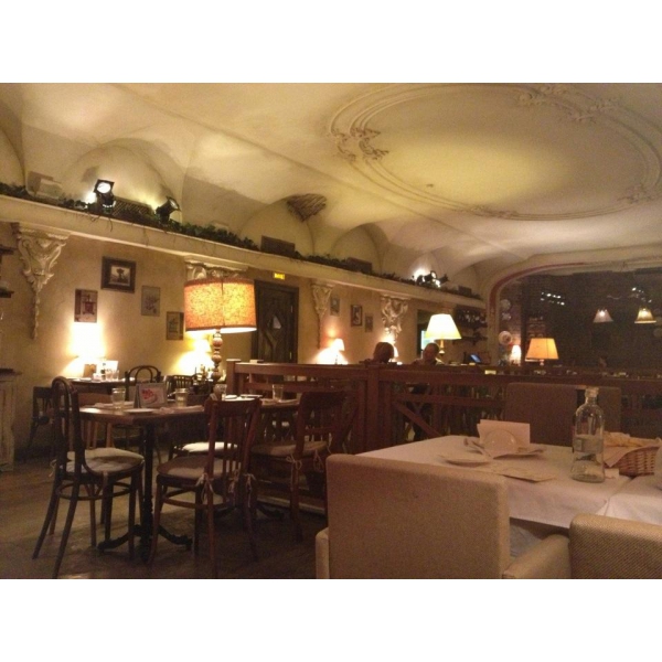 Ресторанный сервис бронирования столиков menu-rest.com - Интерьер ресторана "Capuletti"