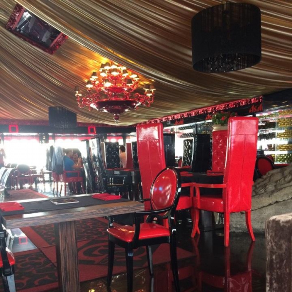 Ресторанный сервис бронирования столиков menu-rest.com - Интерьер ресторана "Gloss cafe"