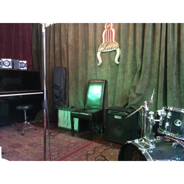 Ресторанный сервис бронирования столиков menu-rest.com - Интерьер ресторана "48 стульев"