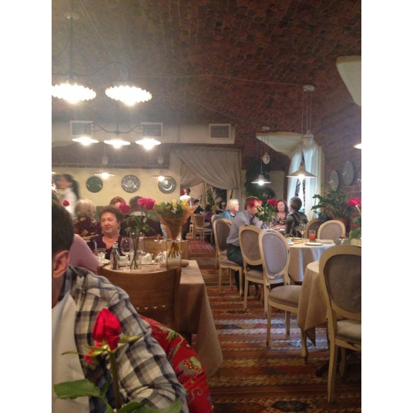 Ресторанный сервис бронирования столиков menu-rest.com - Интерьер ресторана "Миндаль cafe"