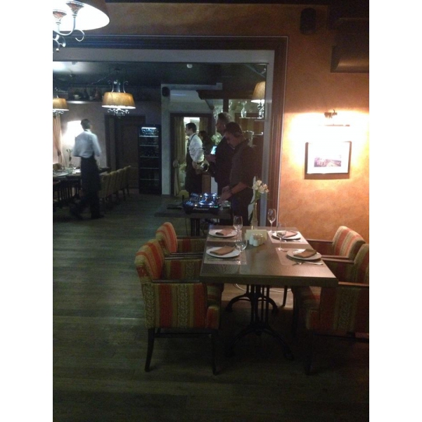 Ресторанный сервис бронирования столиков menu-rest.com - Интерьер ресторана "Хинкальная на Неве"