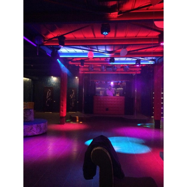 Ресторанный сервис бронирования столиков menu-rest.com - Интерьер ресторана "Discount"