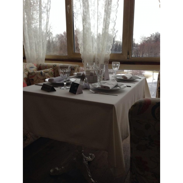 Ресторанный сервис бронирования столиков menu-rest.com - Интерьер ресторана "На речке"