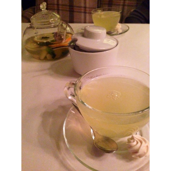 Ресторанный сервис бронирования столиков menu-rest.com - Интерьер ресторана "На речке"