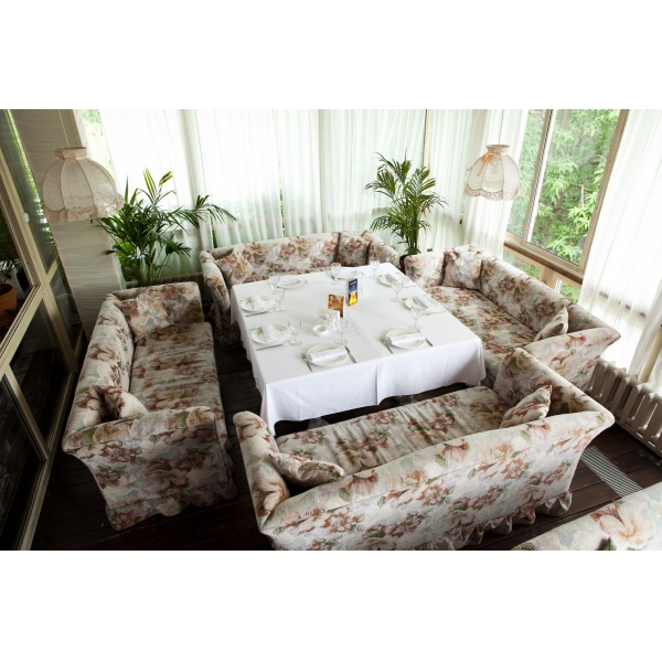 Ресторанный сервис бронирования столиков menu-rest.com - Интерьер ресторана "На речке"