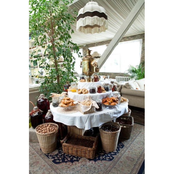 Ресторанный сервис бронирования столиков menu-rest.com - Интерьер ресторана "На речке"