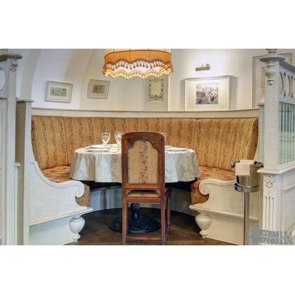 Ресторанный сервис бронирования столиков menu-rest.com - Интерьер ресторана "Русская Рюмочная №1"