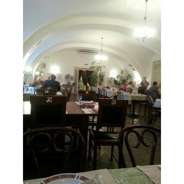 Ресторанный сервис бронирования столиков menu-rest.com - Интерьер ресторана "Русская Рюмочная №1"