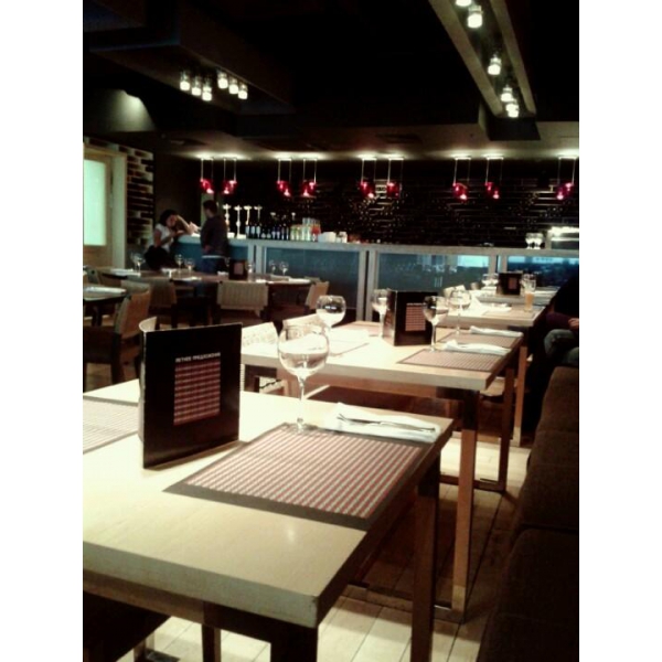 Ресторанный сервис бронирования столиков menu-rest.com - Интерьер ресторана "Korovabar"