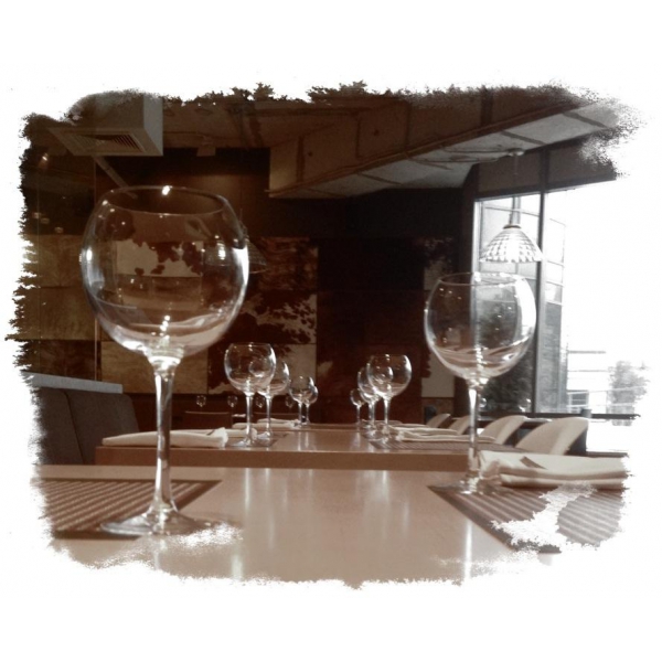 Ресторанный сервис бронирования столиков menu-rest.com - Интерьер ресторана "Korovabar"