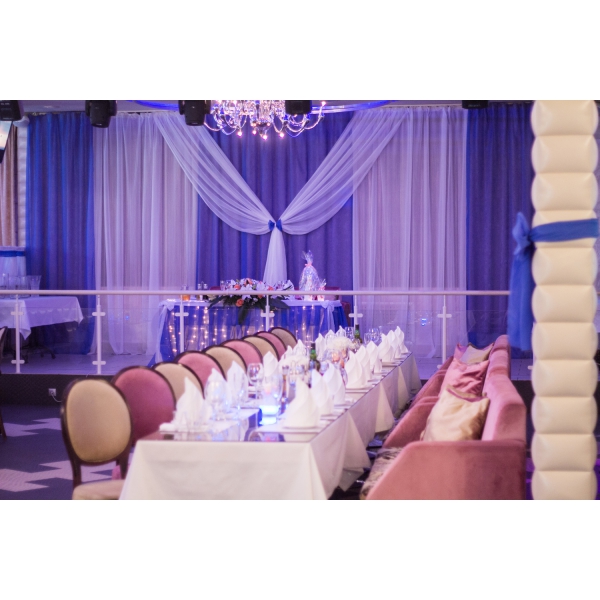 Ресторанный сервис бронирования столиков menu-rest.com - Интерьер ресторана "Истерия"