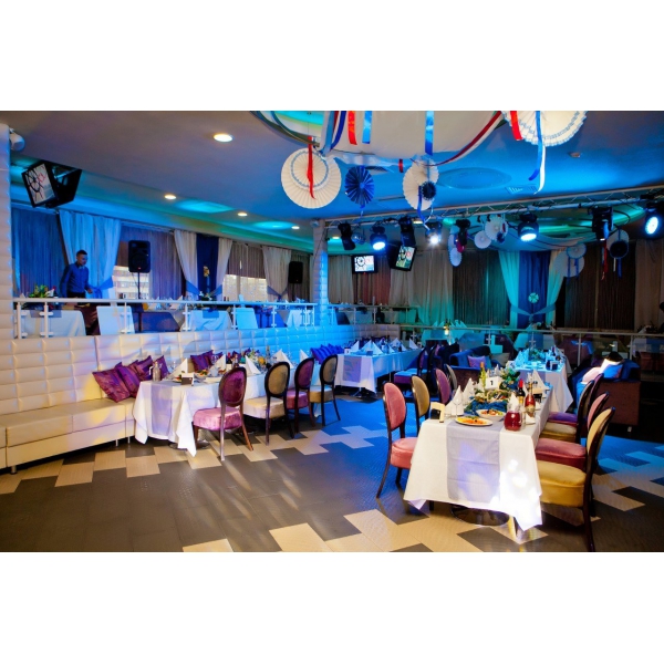 Ресторанный сервис бронирования столиков menu-rest.com - Интерьер ресторана "Истерия"