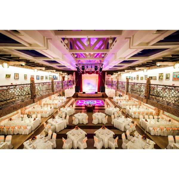 Ресторанный сервис бронирования столиков menu-rest.com - Интерьер ресторана "Амроц"