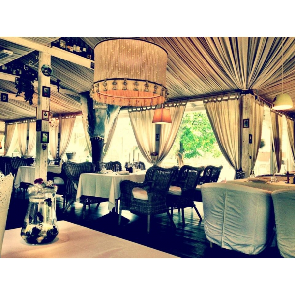 Ресторанный сервис бронирования столиков menu-rest.com - Интерьер ресторана "Поляна"