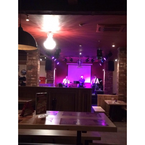 Ресторанный сервис бронирования столиков menu-rest.com - Интерьер ресторана "Maximilian"