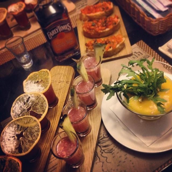 Ресторанный сервис бронирования столиков menu-rest.com - Интерьер ресторана "Розарио"