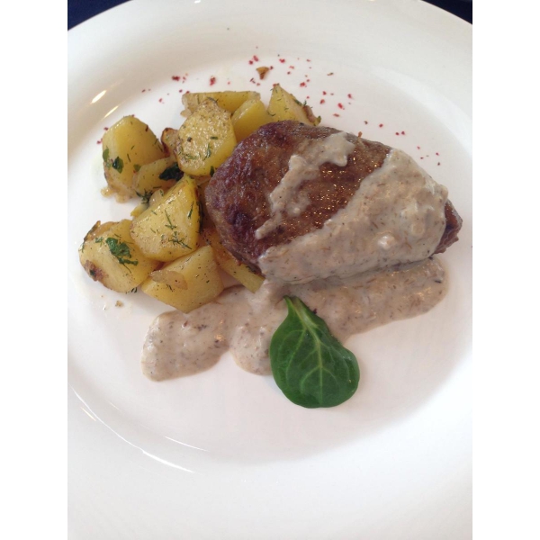 Ресторанный сервис бронирования столиков menu-rest.com - Интерьер ресторана "CHERNIKA"