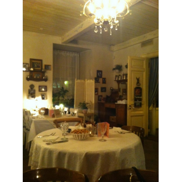 Ресторанный сервис бронирования столиков menu-rest.com - Интерьер ресторана "Мари Vanna"