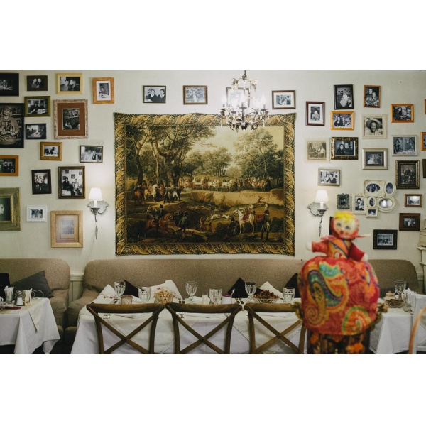 Ресторанный сервис бронирования столиков menu-rest.com - Интерьер ресторана "Мари Vanna"