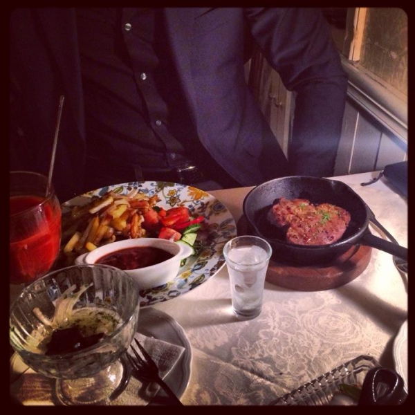 Ресторанный сервис бронирования столиков menu-rest.com - Интерьер ресторана "Мари Vanna"