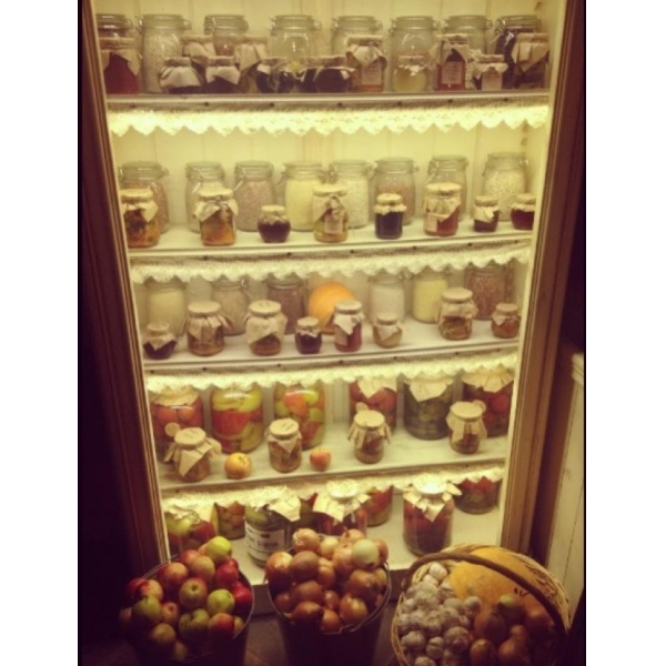 Ресторанный сервис бронирования столиков menu-rest.com - Интерьер ресторана "Мари Vanna"