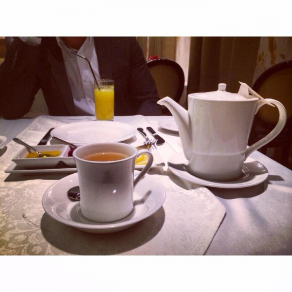 Ресторанный сервис бронирования столиков menu-rest.com - Интерьер ресторана "Нож справа, вилка слева"