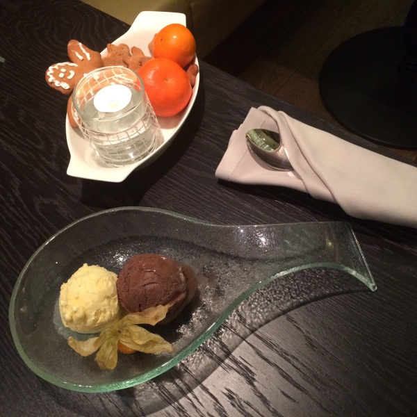 Ресторанный сервис бронирования столиков menu-rest.com - Интерьер ресторана "Нож справа, вилка слева"