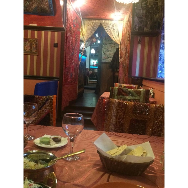 Ресторанный сервис бронирования столиков menu-rest.com - Интерьер ресторана "Curry House"