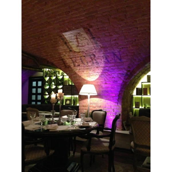 Ресторанный сервис бронирования столиков menu-rest.com - Интерьер ресторана "Legran"