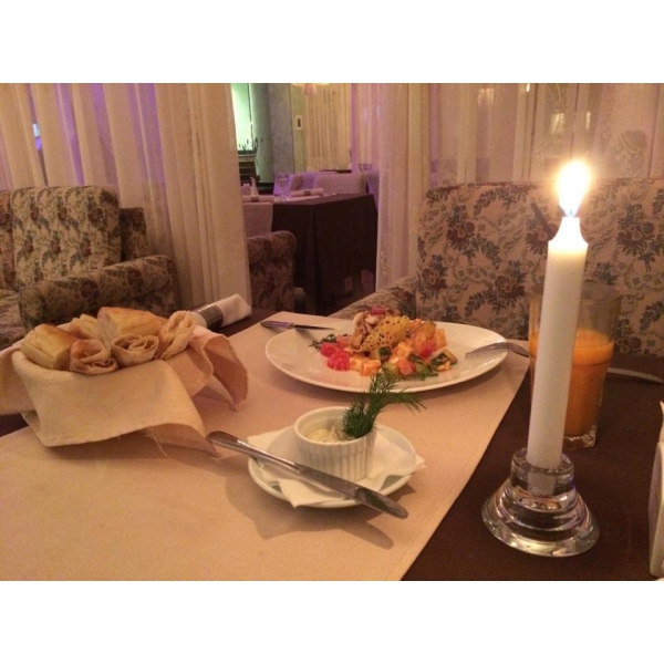 Ресторанный сервис бронирования столиков menu-rest.com - Интерьер ресторана "Абрикос"