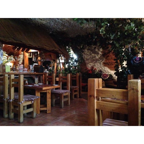 Ресторанный сервис бронирования столиков menu-rest.com - Интерьер ресторана "Шинок"