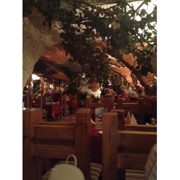 Ресторанный сервис бронирования столиков menu-rest.com - Интерьер ресторана "Шинок"